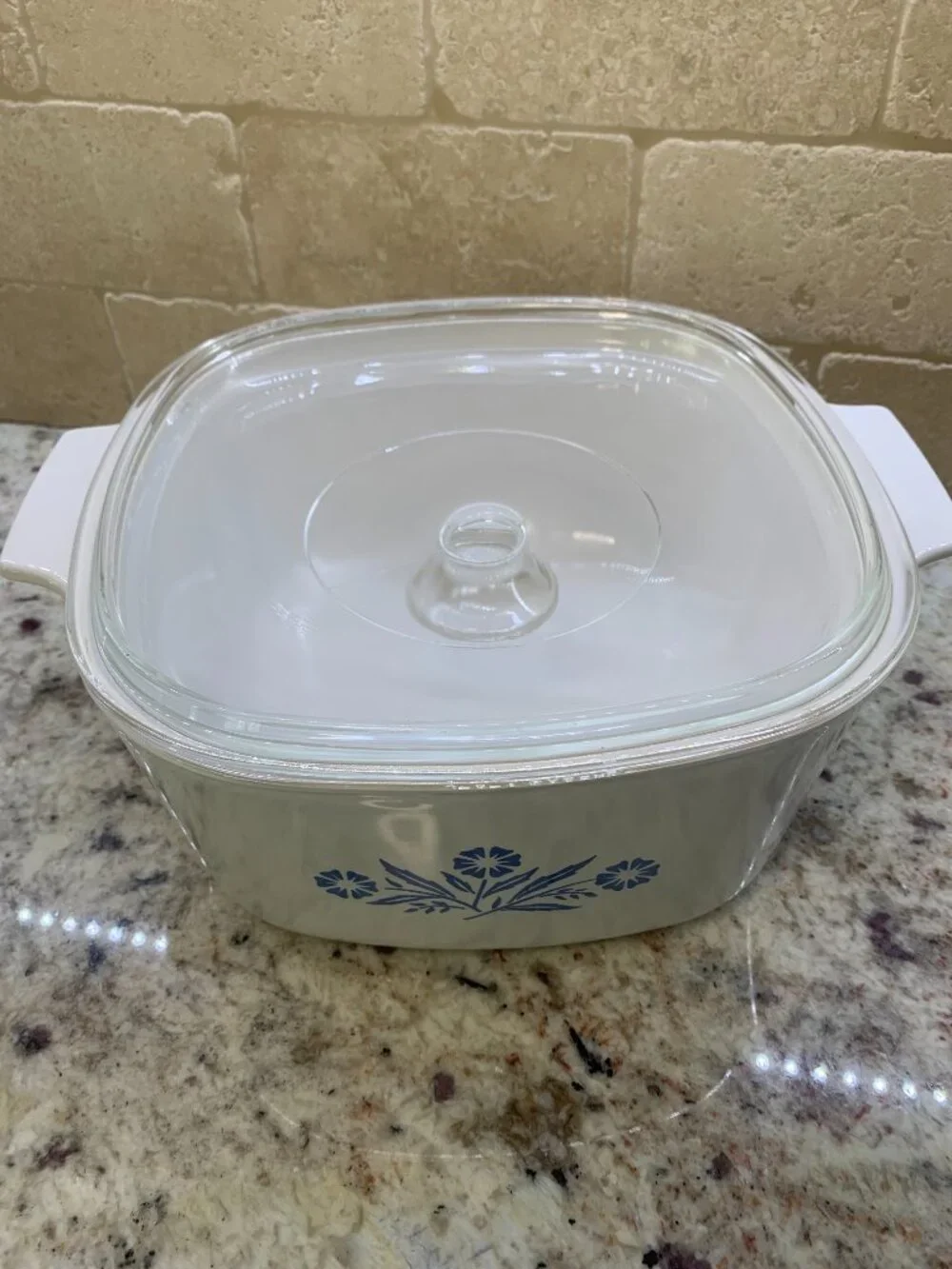Vintage Corning Ware Blue Cornflower 3 QT. w/ lid A-3-B